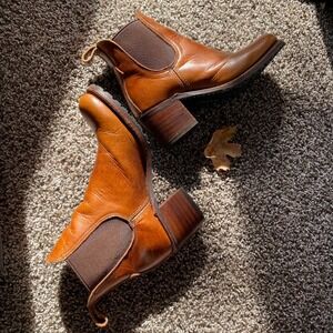 SOLD—Frye Sabrina Chelsea women's 8
Short Pull On Booties Tan Leather
Block Heel